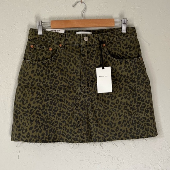 NWT Zara Leopard Print Mini Skirt Green M - Picture 4 of 15